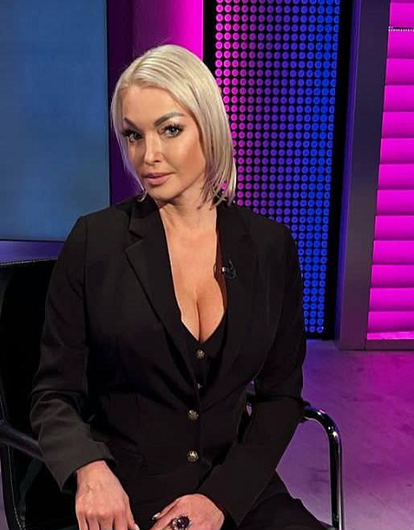 Анастасия Волочкова засветила округлившийся живот (фото)