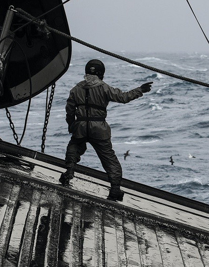 «Слабакам тут не место!»: профессиональный рыбак об особенностях своей работы (бонус: советы по выбору икры)