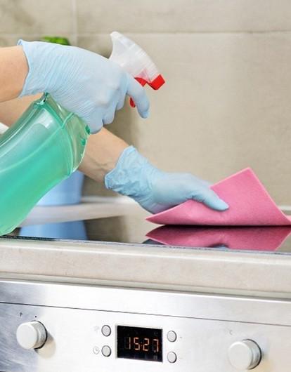 Как быстро навести чистоту на кухне: 9 лайфхаков для экспресс-уборки