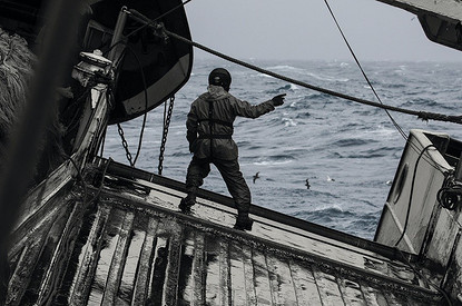 «Слабакам тут не место!»: профессиональный рыбак об особенностях своей работы (бонус: советы по выбору икры)