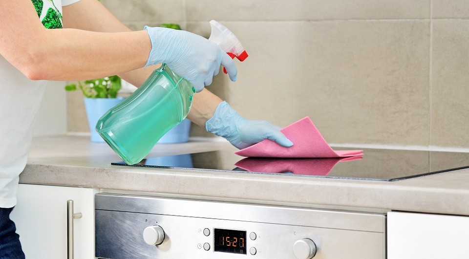 Как быстро навести чистоту на кухне: 9 лайфхаков для экспресс-уборки