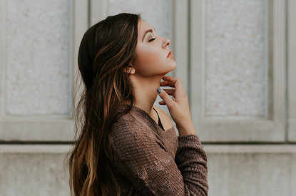 Что такое индюшачья шея и как подтянуть дряблую кожу