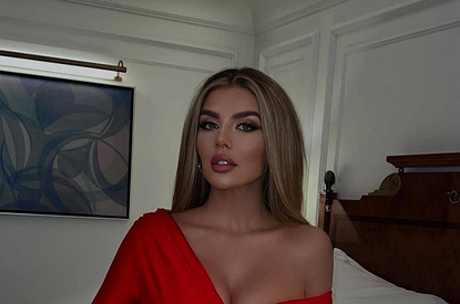 Анна Седокова приняла участие в откровенной фотосессии