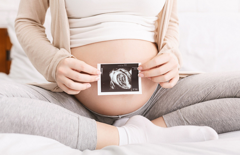 Могут ли быть месячные при беременности (рассказывает эксперт)