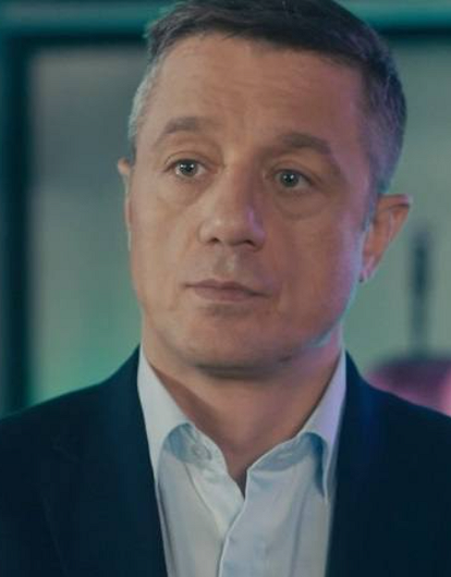 Алексей Макаров тайно женился на молодой стюардессе