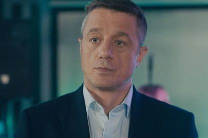 Алексей Макаров тайно женился на молодой стюардессе