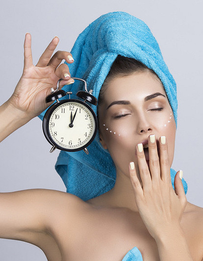 Ночная смена: 6 критичных ошибок, которые ты допускаешь, используя бьюти-средства перед сном