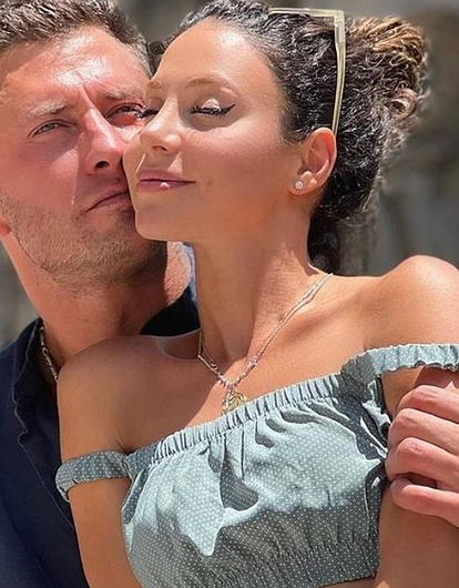 Названа стоимость родов молодой жены Прилучного