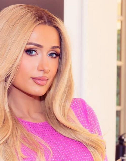 Пэрис Хилтон впервые показала фото маленького сына