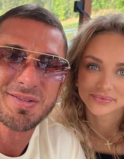 Девушку Курбана Омарова пригласили на главную роль в русской версии сериала «Постучись в мою дверь»