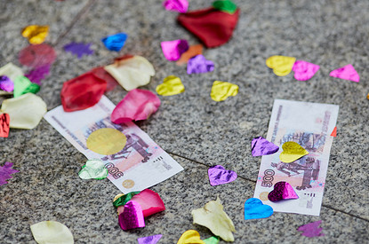 Когда давать в долг и как разбогатеть: приметы на деньги для разных ситуаций