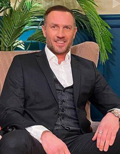 Роман Костомаров впервые вышел на связь и показал свое первое фото после тяжелой болезни