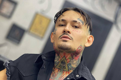 Страстные поцелуи на пляже: Моргенштерн* представил свою новую девушку