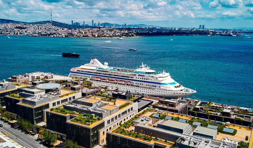 На своей волне: морской круиз из Сочи – в Стамбул и Александрию
