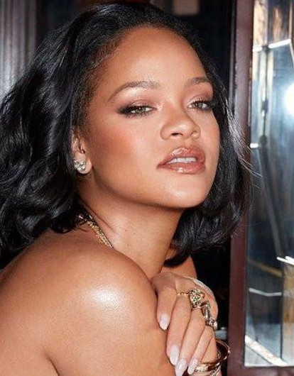 Раскрыто необычное имя сына Рианны