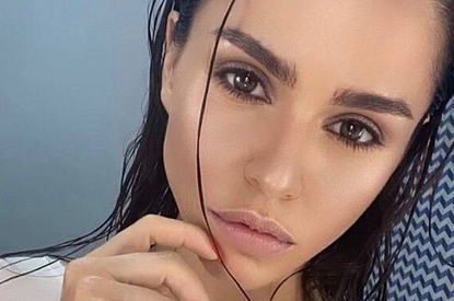 Певица Zivert впервые показала тату на интимном месте (фото)