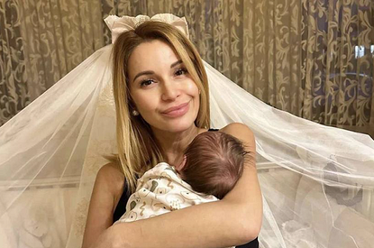 Ольга Орлова впервые показала лицо трехмесячной дочки