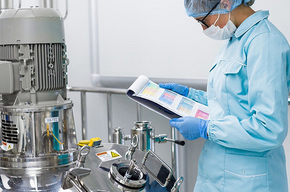 Самые прибыльные профессии в сфере красоты: 7 направлений 2023 года