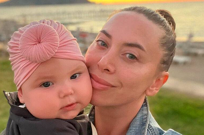 Наталья Фриске показала достижения годовалой дочери