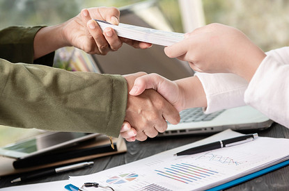 Топ-5 уловок банка, которые оставят тебя без штанов