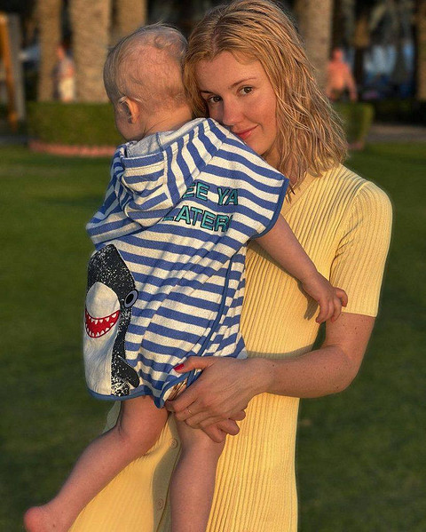 Юлианна Караулова показала редкий снимок с подросшим сыном