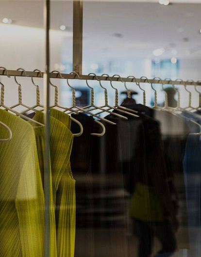 Вместо Bershka: в России открылся первый магазин ECRU