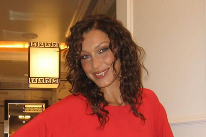 Обострение болезни: у Беллы Хадид отказывают почки