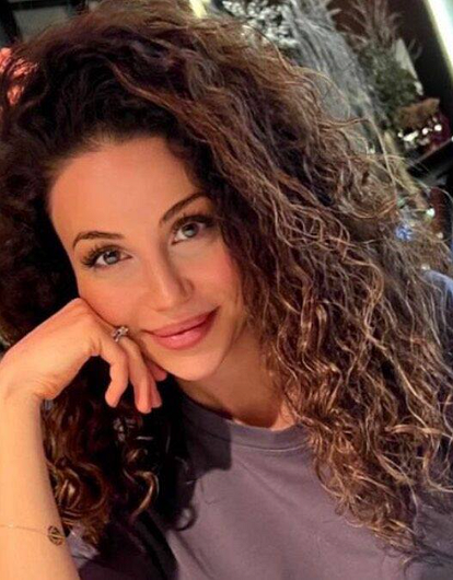 Зепюр Брутян впервые после родов показала фигуру в обтягивающем платье