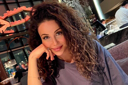 Зепюр Брутян впервые после родов показала фигуру в обтягивающем платье