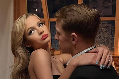 Саша Стоун подтвердил расставание с Валей Карнавал