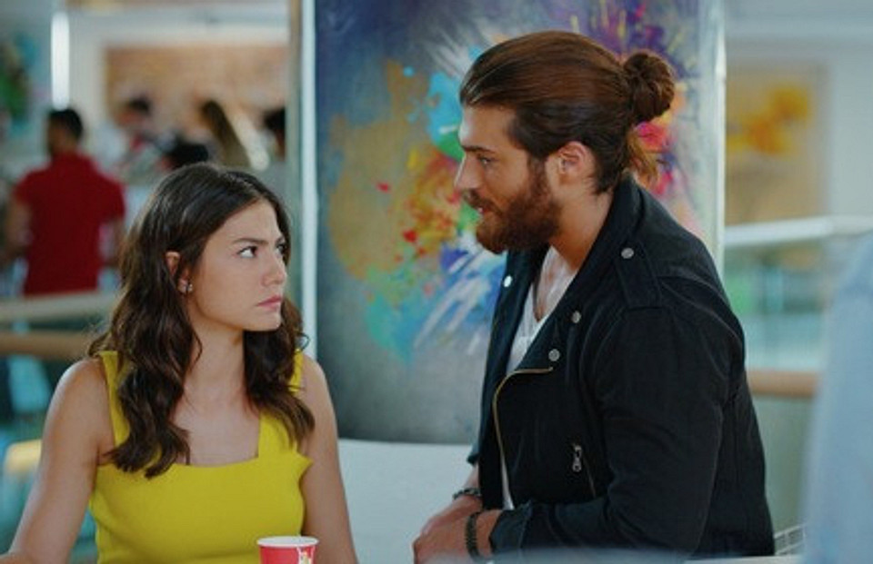 Демет Оздемир и Джан Яман: судьбоносный сериал для турецких актеров и главные события в их личной жизни
