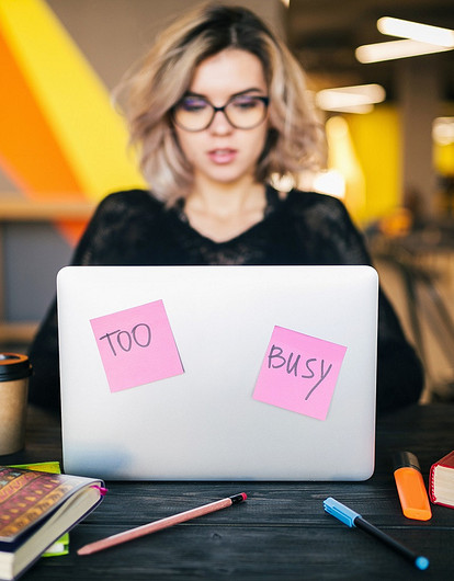 От споров до лести: какие проблемы в работе бывают у знаков зодиака