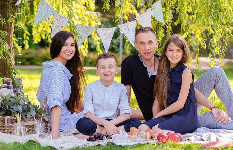 Как отпраздновать День семьи, любви и верности: 7 сценариев домашнего праздника