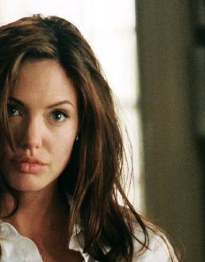 Резкая смена имиджа: Анджелина Джоли перекрасилась в блондинку