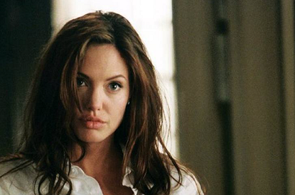 Резкая смена имиджа: Анджелина Джоли перекрасилась в блондинку