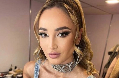 Нарушил врачебную этику: Бузова наехала на хирурга, который обвинил ее в пластике