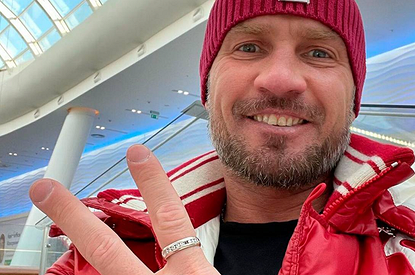 «Только вперед»: Роман Костомаров показал себя после выписки из больницы