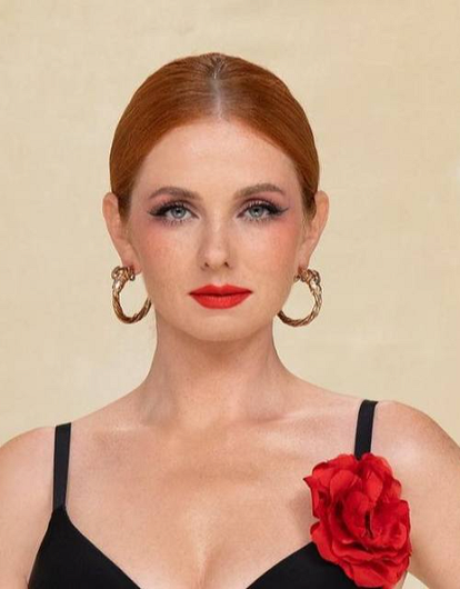 Лена Катина поделилась первым фото новорожденного сына