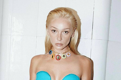 Настя Ивлеева обнажилась в центре Москвы