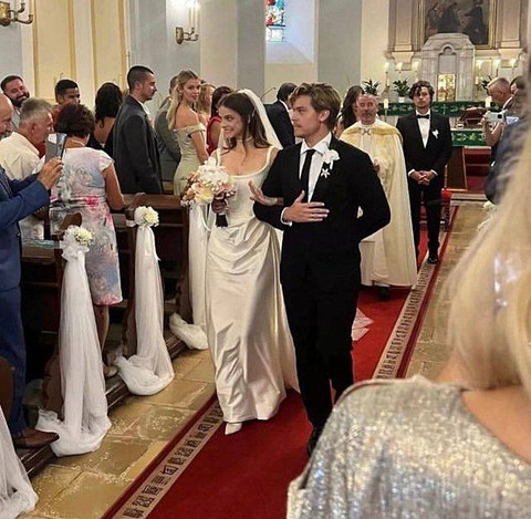Барбара Палвин и Дилан Спроус сыграли свадьбу (фото)