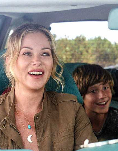 Едем на море: 9 идей, чем занять ребенка в долгой дороге