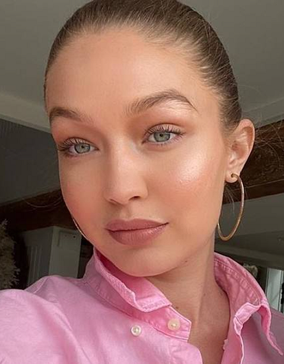 Джиджи Хадид арестовали на Каймановых островах