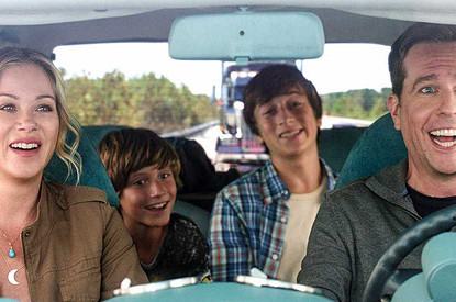 Едем на море: 9 идей, чем занять ребенка в долгой дороге