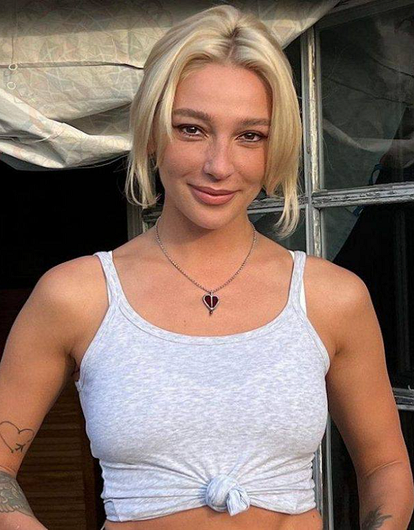 Настю Ивлееву обманули на 1 миллион рублей