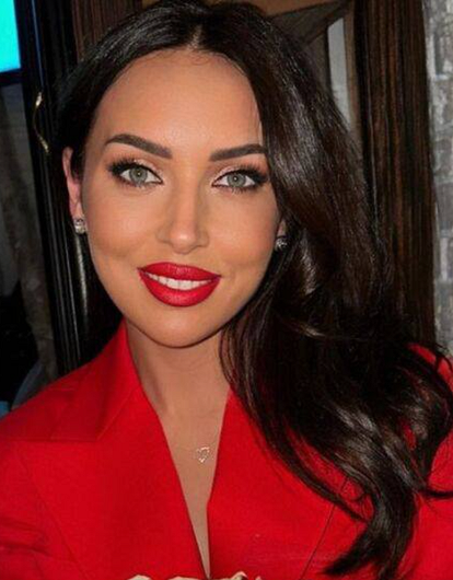 «Супермодель»: Алсу показала свою 68-летнюю маму