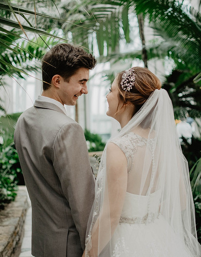 Нумеролог назвала самые благоприятные даты для свадьбы в августе 2023 года