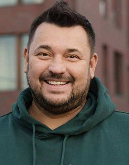 14-летняя дочь Сергея Жукова стала певицей