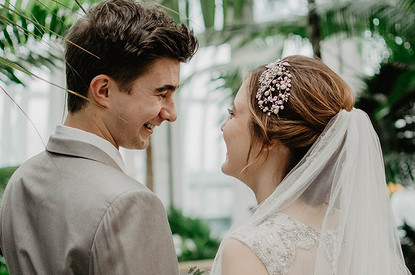 Нумеролог назвала самые благоприятные даты для свадьбы в августе 2023 года