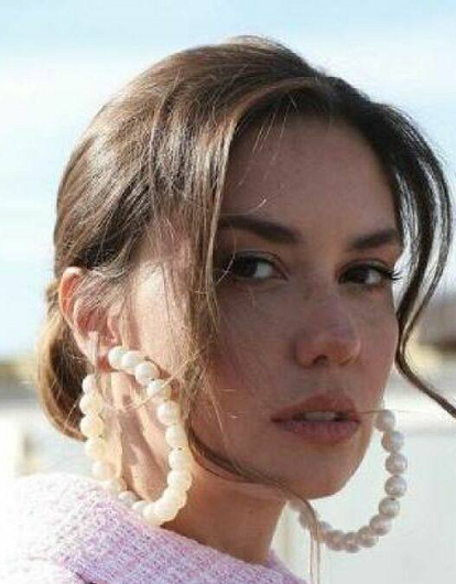 «Женщина родила — до свидания»: Агата Муцениеце возмутилась поведением мужчин