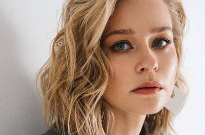 Юлия Пересильд похвасталась фигурой в купальнике